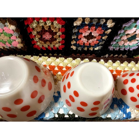 Fire King Red and white Polka Dot nesting bowl set of 3 - Picture 5 of 8